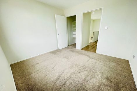 Photo of property in 28 Parahau Road, Papakura, 2110