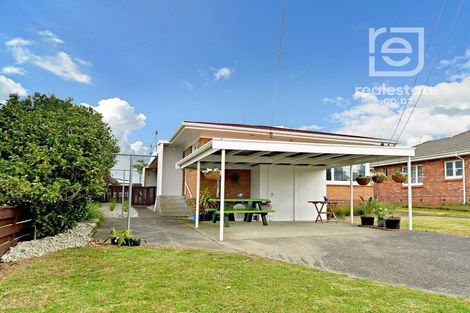 Photo of property in 1/108 Huia Road, Point Chevalier, Auckland, 1022
