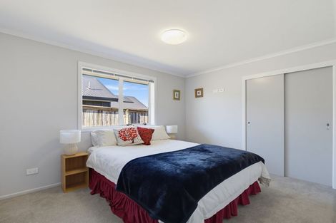 Photo of property in 15 Hamon Place, Pukehangi, Rotorua, 3015