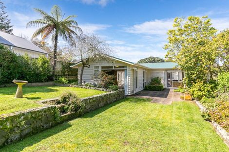 Photo of property in 8 Simla Crescent, Khandallah, Wellington, 6035