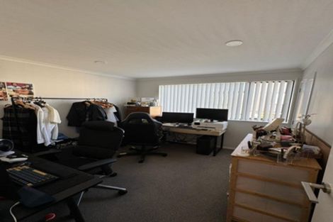 Photo of property in 30 Wharara Lane, Massey, Auckland, 0614