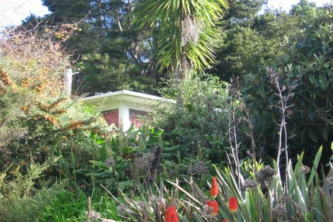 Photo of property in 27 Kauri Point Road, Laingholm, Auckland, 0604