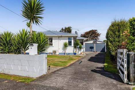 Photo of property in 15 Bone Crescent, Hawera, 4610