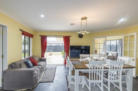 Photo of property in 145 Schnell Drive, Kelvin Grove, Palmerston North, 4414