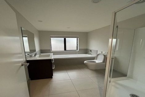 Photo of property in 12 Mangatiti Street, Papakura, 2110