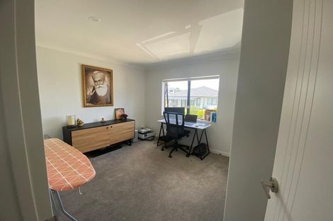 Photo of property in 8 Captain Rings Drive, Papakura, 2110