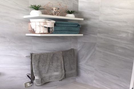 Photo of property in 12 Glendawn Place, Bayview, Auckland, 0629