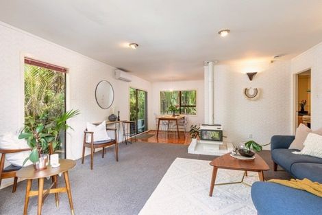 Photo of property in 56 Tanekaha Road, Titirangi, Auckland, 0604