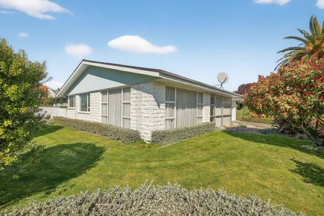 Photo of property in 7 Talltree Avenue, Avonhead, Christchurch, 8042