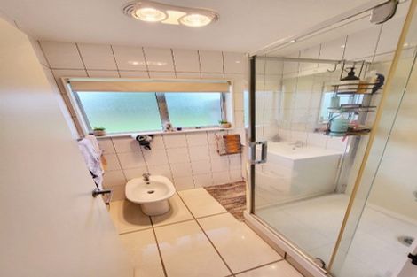 Photo of property in 2/18a Sherwood Avenue, Te Atatu South, Auckland, 0610