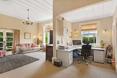 Photo of property in 44 Te Mata Road, Havelock North, 4130