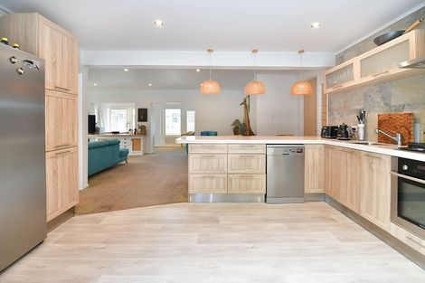 Photo of property in 6 Pine Road, Orewa, 0931