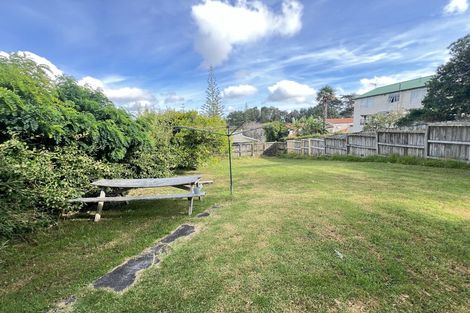 Photo of property in 1/260 Sunset Road, Windsor Park, Auckland, 0632