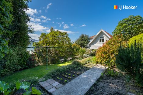 Photo of property in 102 Glenpark Avenue, Mornington, Dunedin, 9011