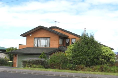 Photo of property in 95 Luckens Road, West Harbour, Auckland, 0618