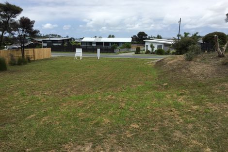 Photo of property in 13 Seabreeze Road, Mangawhai Heads, Mangawhai, 0505