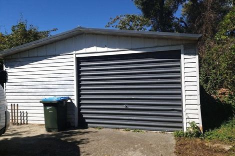 Photo of property in 5 Cumberland Grove, Cannons Creek, Porirua, 5024