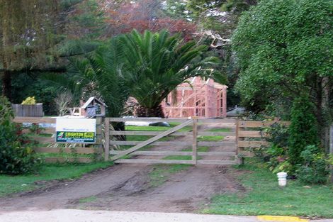 Photo of property in 41-43 Greenaway Road, Waikanae, 5036