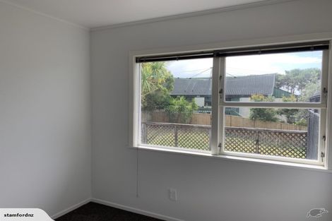 Photo of property in 32 Taupo Street, Green Bay, Auckland, 0604