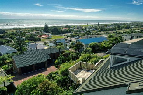 Photo of property in 14 Stanton Crescent, Karoro, Greymouth, 7805