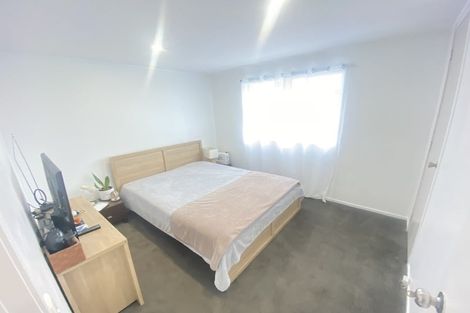 Photo of property in 2/18 Kennington Drive, Clendon Park, Auckland, 2103