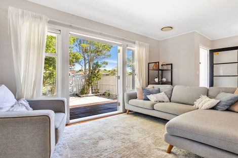 Photo of property in 90 Glendale Road, Glen Eden, Auckland, 0602