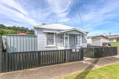 Photo of property in 717 Queen Sh25 Street, Thames, 3500