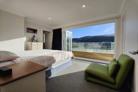 Photo of property in 18a Handyside Street, Tawa, Wellington, 5028