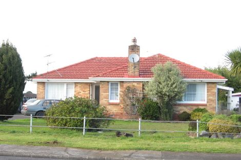 Photo of property in 20 Clayton Road, Manurewa, Auckland, 2102
