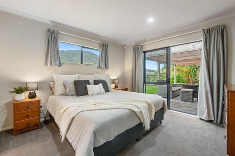 Photo of property in 6 Caulfield Place, Pukehangi, Rotorua, 3015