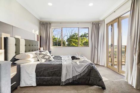 Photo of property in 12 Harrogate Place, Grandview Heights, Hamilton, 3200