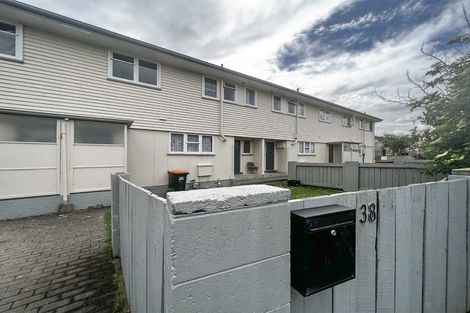 Photo of property in 34-40 Farnham Avenue, Highbury, Palmerston North, 4412