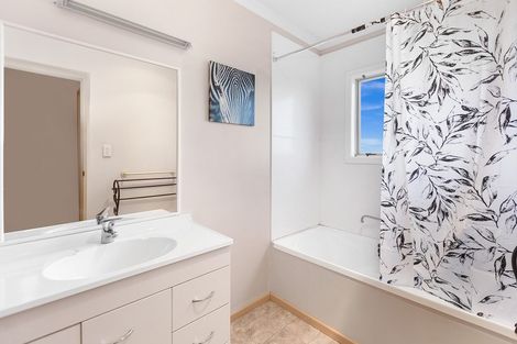 Photo of property in 2 Mcpherson Drive, Morrinsville, 3300