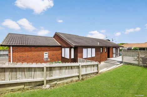 Photo of property in 143 Botany Road, Botany Downs, Auckland, 2010