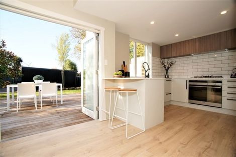 Photo of property in 66 Wilsons Road, Saint Martins, Christchurch, 8022