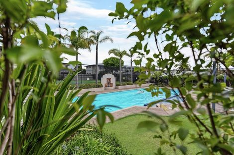 Photo of property in 41/2 Armoy Drive, East Tamaki, Auckland, 2016