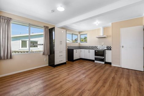 Photo of property in 18 Stipulate Place, Ascot Park, Porirua, 5024