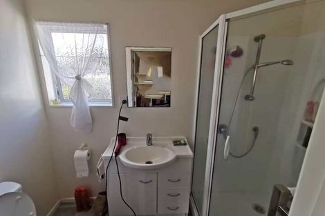 Photo of property in 80a Lynn Road, Bayview, Auckland, 0629