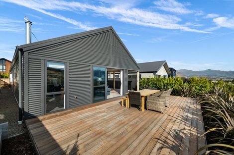 Photo of property in 6 Mcneil Crescent, Wanaka, 9305