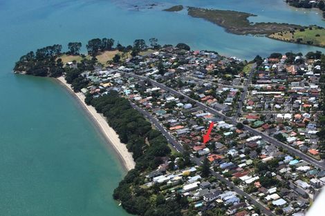 Photo of property in 37 Harbour View Road, Point Chevalier, Auckland, 1022