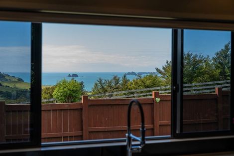 Photo of property in 4 Tarapatiki Drive, Whitianga, 3510