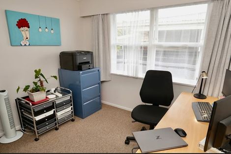 Photo of property in 112 Ruamahanga Crescent, Terrace End, Palmerston North, 4410