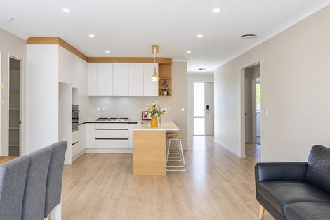 Photo of property in 3 Konoba Avenue, Kumeu, 0810