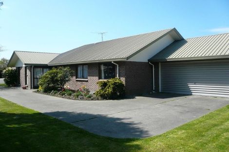 Photo of property in 73 Sarabande Avenue, Redwood, Christchurch, 8051