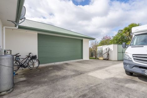 Photo of property in 18 Hamon Place, Pukehangi, Rotorua, 3015