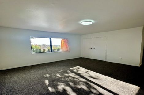 Photo of property in 16 Zingaro Place, Massey, Auckland, 0614