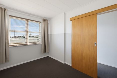 Photo of property in 5 Mayfair Place, Westown, New Plymouth, 4310
