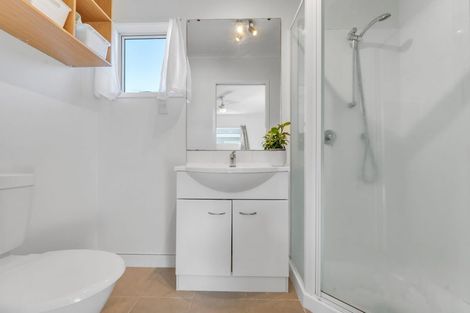 Photo of property in 17 Albizia Avenue, Henderson, Auckland, 0612