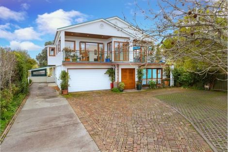 Photo of property in 1/14 Castor Bay Road, Castor Bay, Auckland, 0620