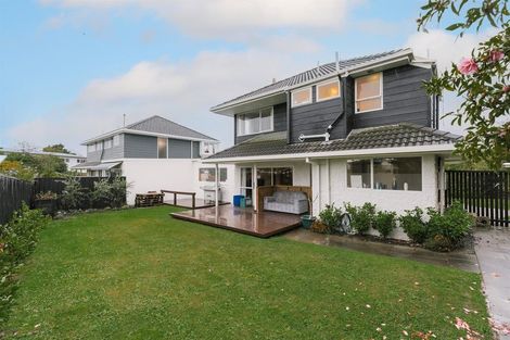 Photo of property in 23b Pahiatua Street, Hokowhitu, Palmerston North, 4410